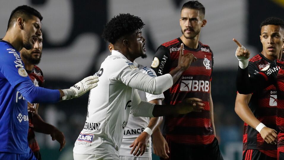 Grave caso en Brasil: acusan a jugador del Santos de recibir sobornos para favorecer a apostadores
