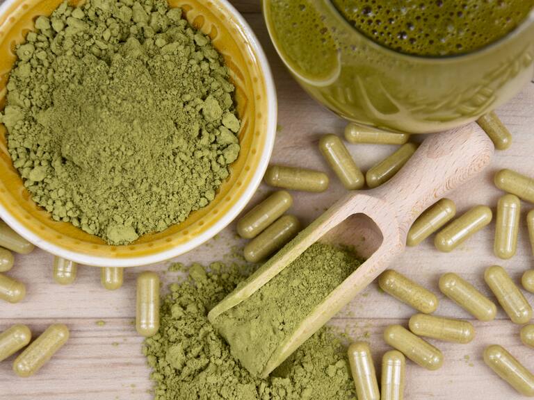 Kratom: en qué consiste la nueva droga que llegó a Chile, qué efectos tiene y cuáles son los riesgos de consumirla