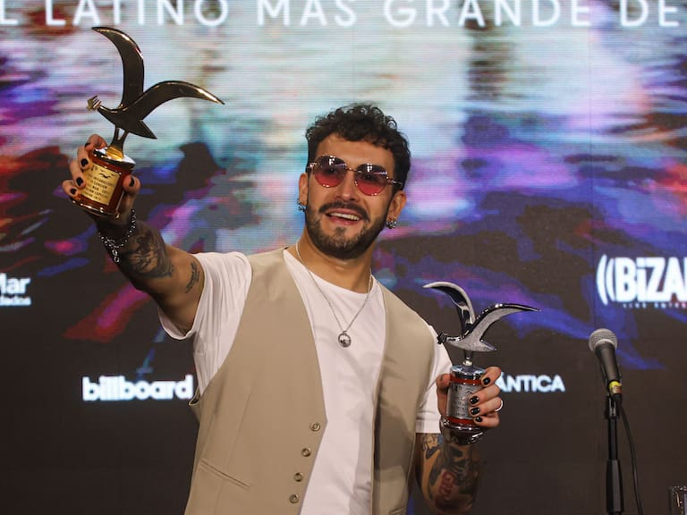 25 DE FEBRERO DE 2025 / VIÑA DEL MAR
Conferencia de prensa de Edo Caroe tras recibir las Gaviotas de Plata y Oro, durante el 64 Festival Internacional de la Canción Viña 2025 en la Quinta Vergara.
FOTO: SEBASTIÁN RÍOS MORALES/AGENCIAUNO