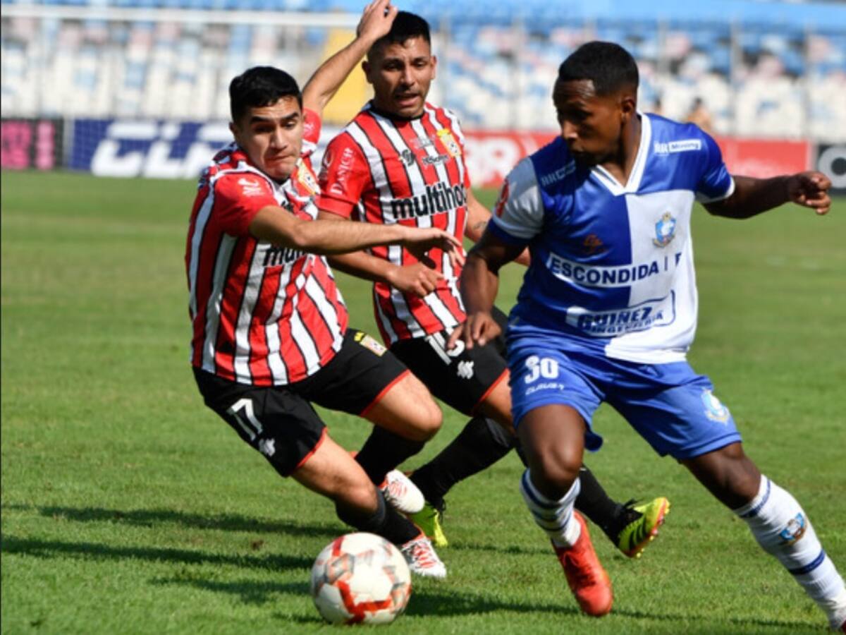 Antofagasta no logró arrimarse entre los punteros de la Primera B tras igualar ante Curicó Unido en el Calvo y Bascuñán