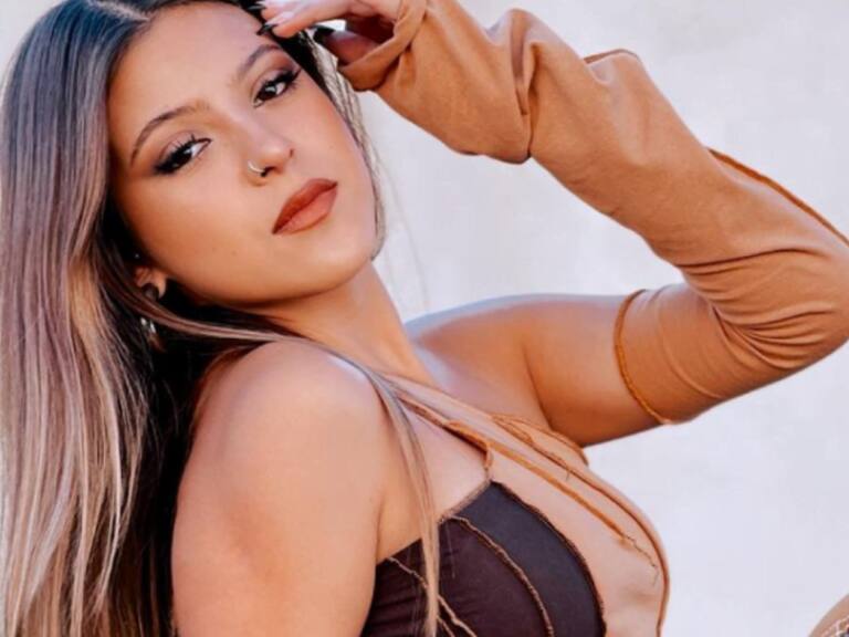 «Ya no hay novio»: Ignacia Antonia reconoció quiebre amoroso en estreno de su primera película