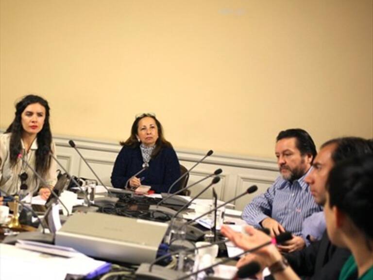 Parlamentarios acuerdan votar proyecto de 40 horas este jueves 7 de noviembre