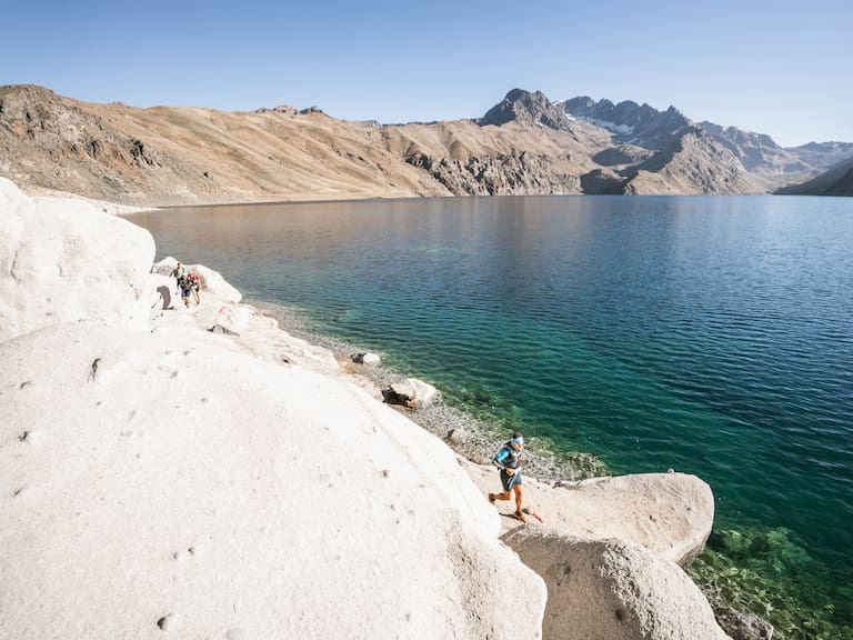Gran Travesía: corredores nacionales y extranjeros recorrerán desde el Embalse El Yeso hasta La Parva