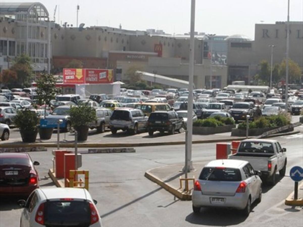 Cámara aprobó límites a cobros en estacionamientos y empresarios «piden tiempo»