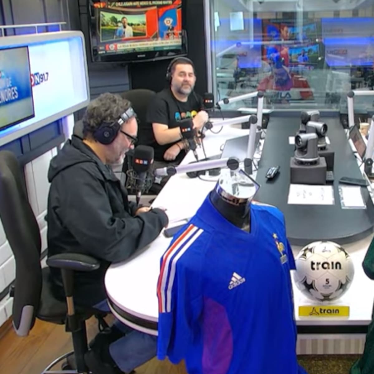 Los Tenores conversan con el jefe técnico de la cantera de O’Higgins sobre la crisis de formación en el fútbol chileno