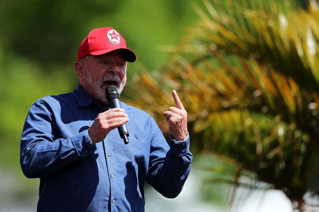 El candidato opositor Luiz Inácio Lula Da Silva en plena en Florianópolis
