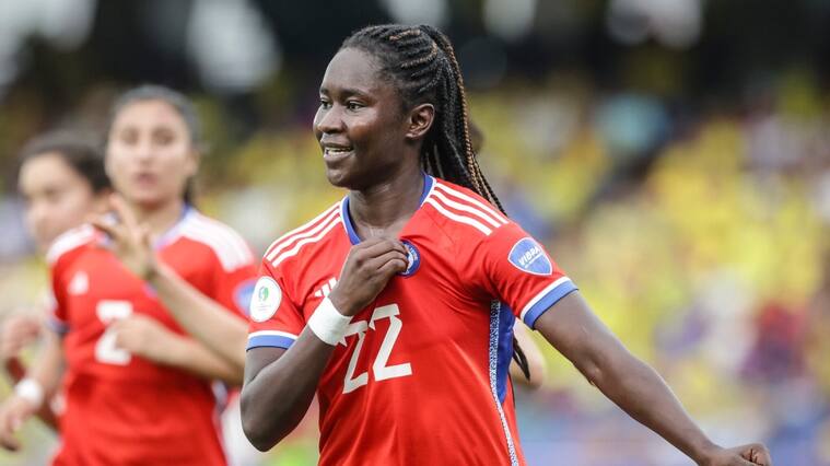 Mary Valencia se rompe el ligamento cruzado y es baja en La Roja Femenina para el repechaje mundialista