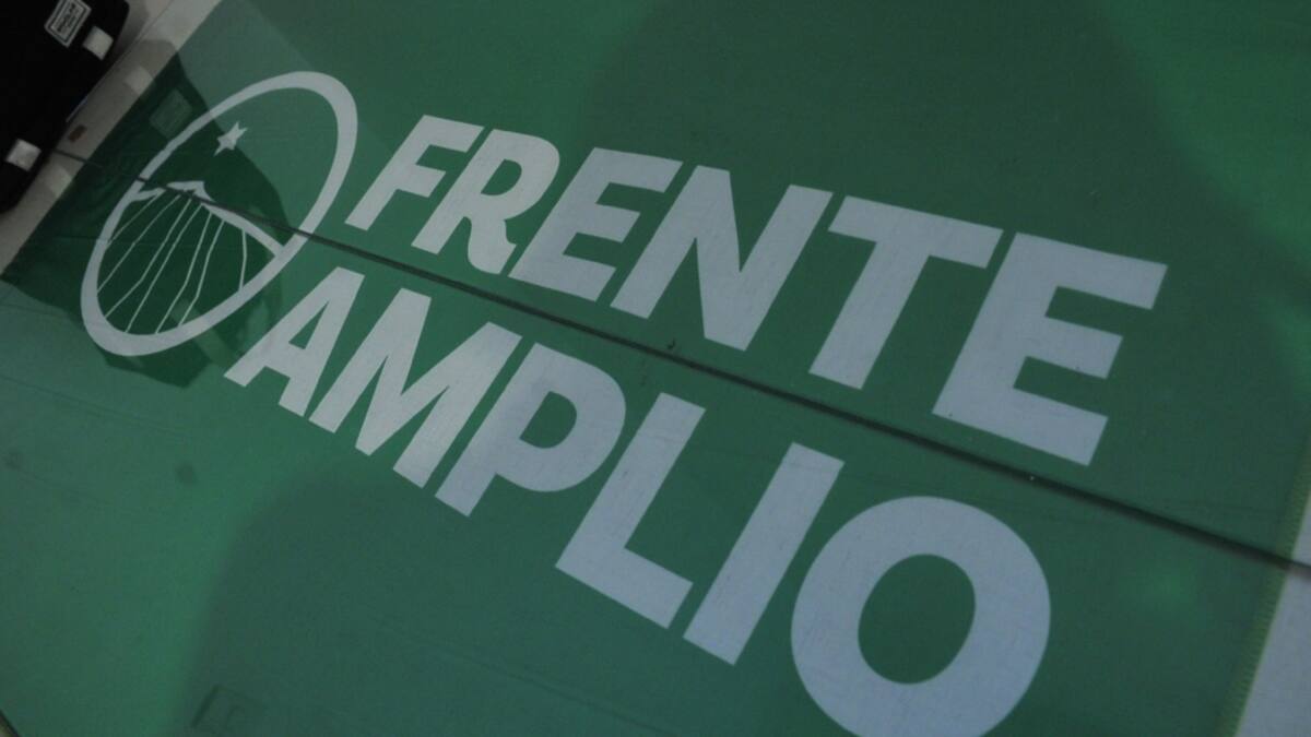Frente Amplio descarta vínculo financiero con ProCultura y critican “pinchazo” a Boric: “Parece una estrategia de espionaje con fines políticos”