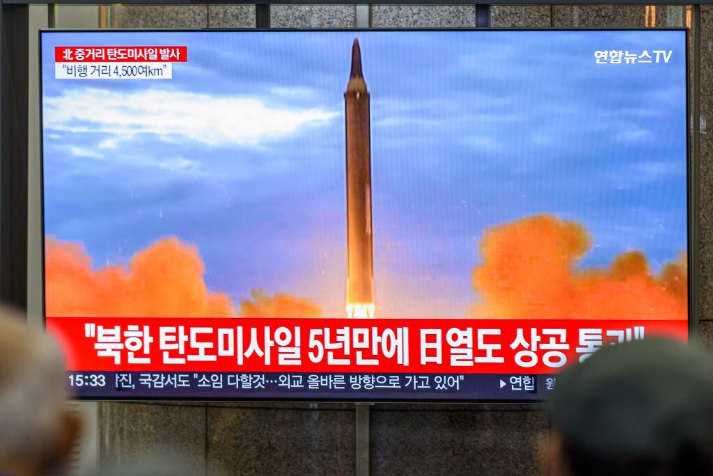 Televisión en Seúl informa del lanzamiento de un misil desde Corea del Norte