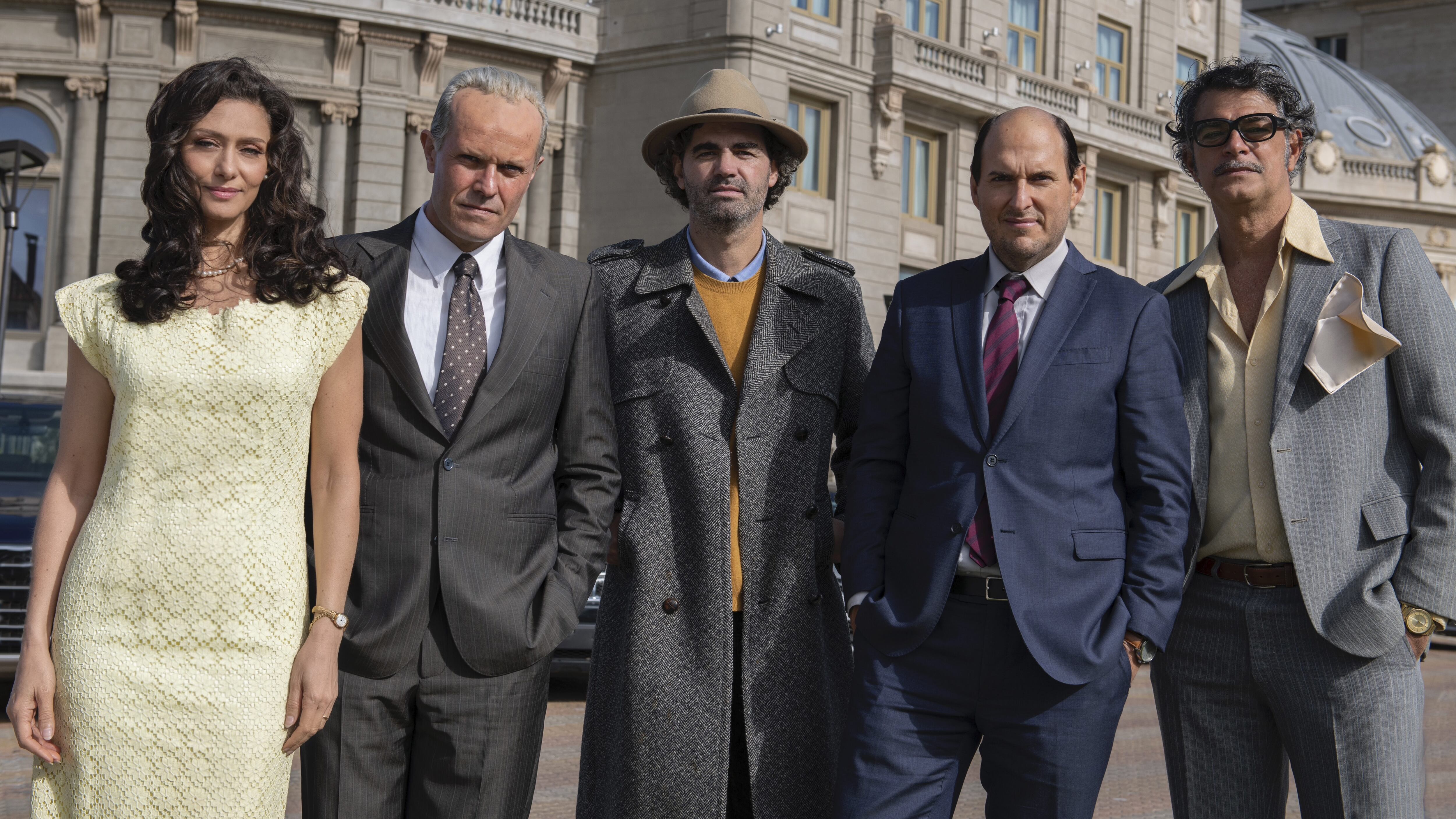Segunda temporada de "El Presidente", "Jogo da Corrupção (Juego de corrupción)"