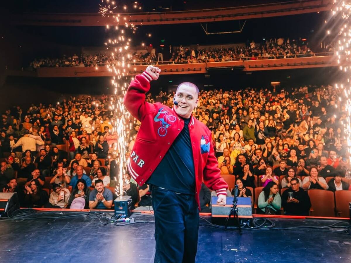 “La gente se puso de pie”: Lucho Miranda marca un hito en Argentina tras llenar histórico teatro