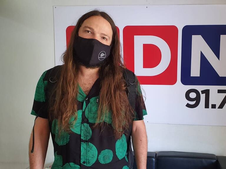 Nano Stern presentó su nueva canción: «Inventemos un país»