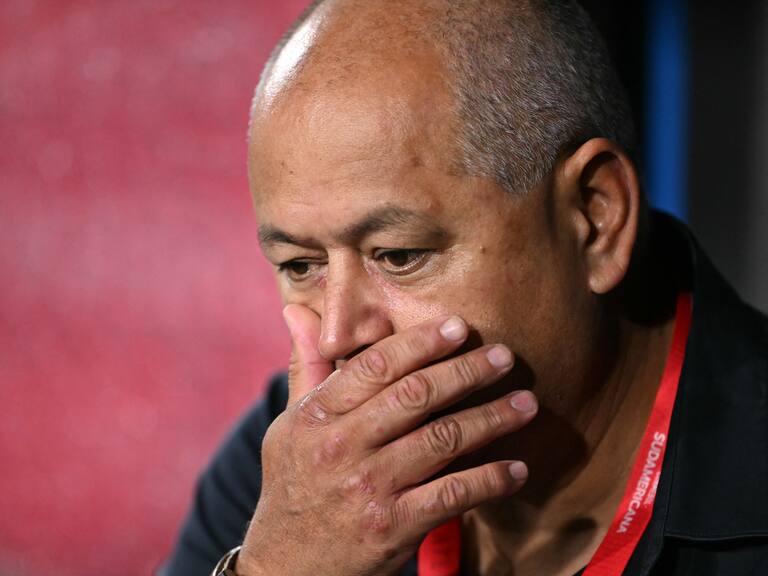 Rival de la U de Chile en Copa Sudamericana se queda sin entrenador