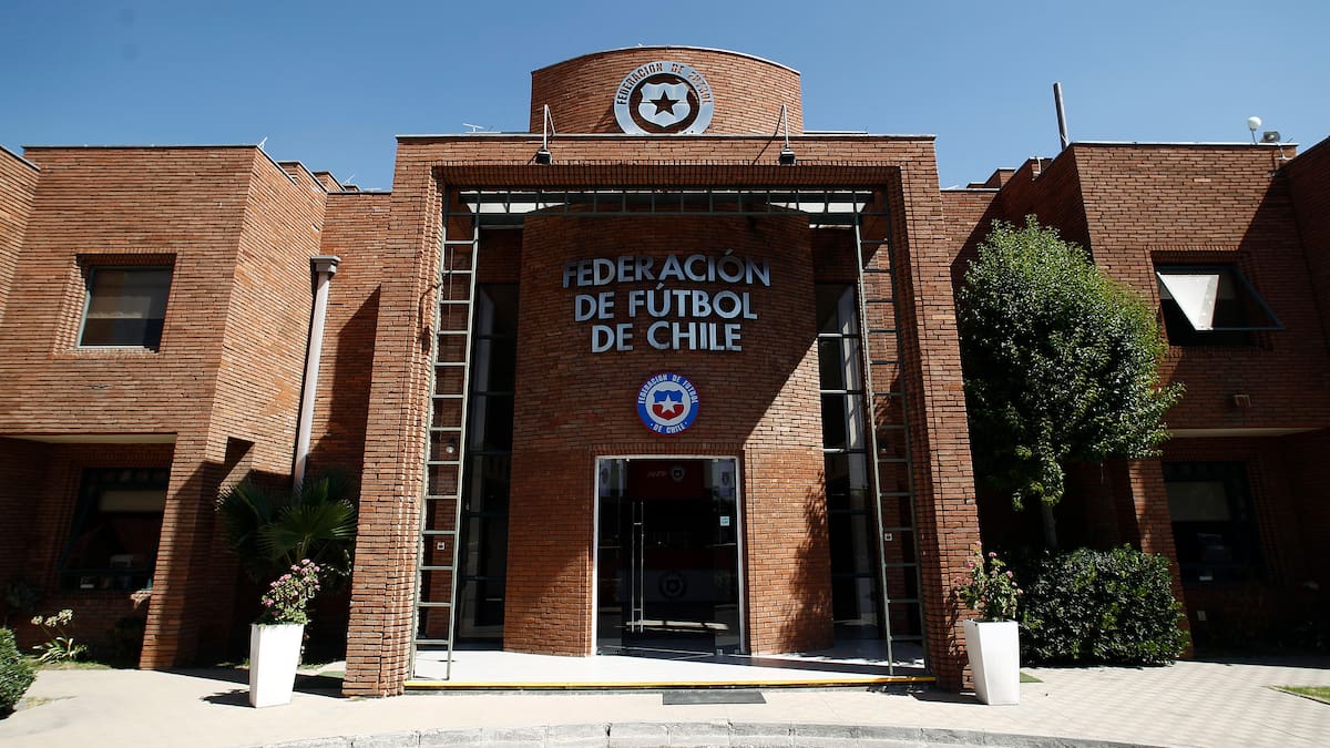 Club del fútbol chileno recibe duro castigo del Tribunal de Disciplina: dos partidos sin público