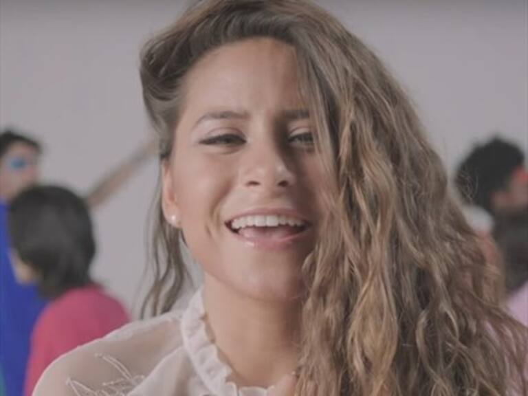 Camila Gallardo lanzó su nuevo sencillo «Abrázame»