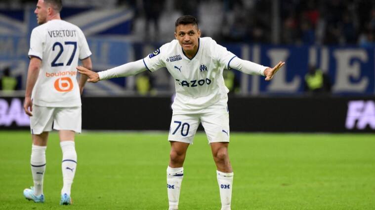 Alexis Sánchez anota un golazo para la ventaja del Olympique Marsella ante Lorient