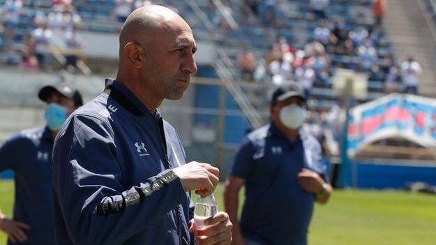 Cristián Paulucci valoró el triunfo en el Clásico Universitario: "No se puede jugar bien todos los partidos, el rival también juega"