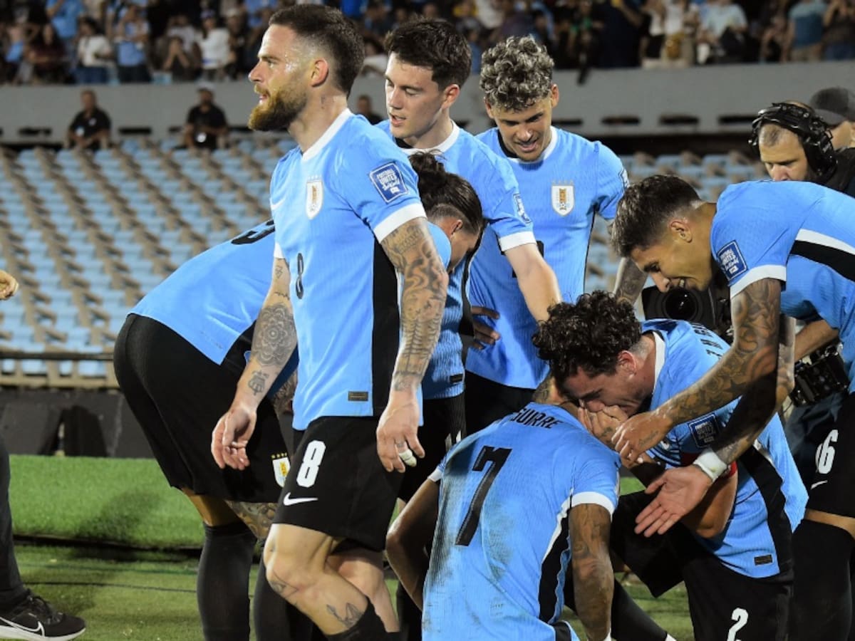En un partidazo, el Uruguay de Bielsa protagoniza una espectacular remontada ante Colombia y queda más cerca del Mundial 2026