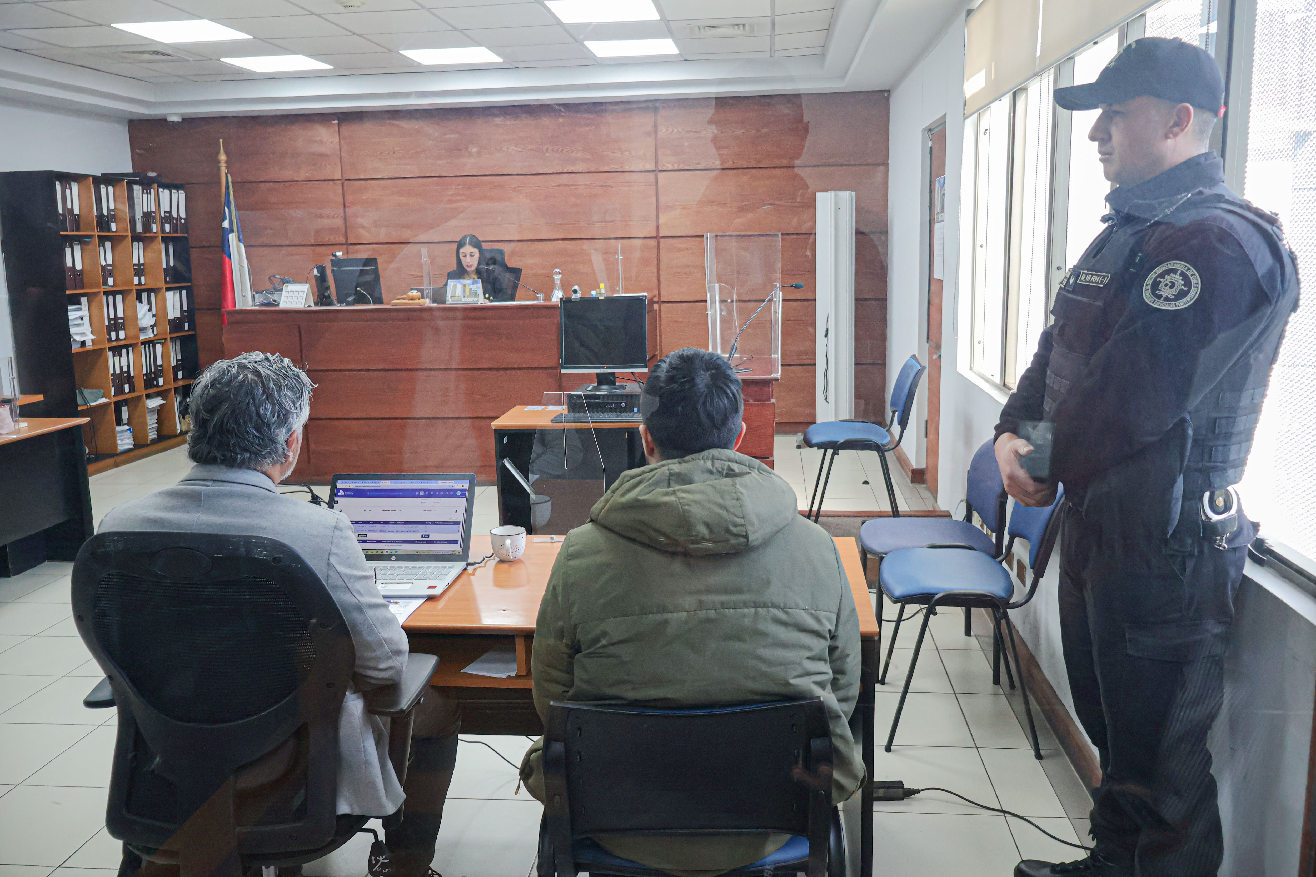 Queda en libertad hombre acusado de amenazar de muerte al Presidente Kast y al ministro Quiroz