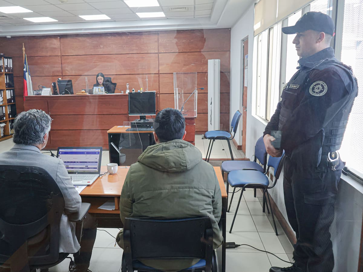 Queda en libertad hombre acusado de amenazar de muerte al Presidente Kast y al ministro Quiroz