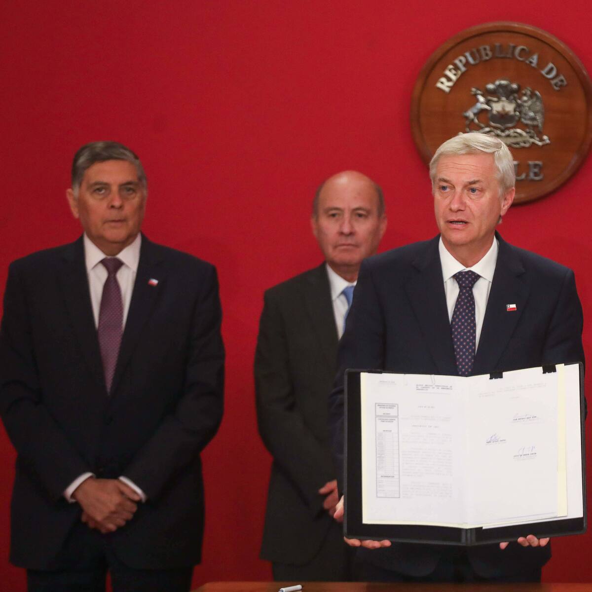 Comunidades changas del Archipiélago de Humboldt se declaran en alerta y reiteran rechazo al proyecto Dominga
