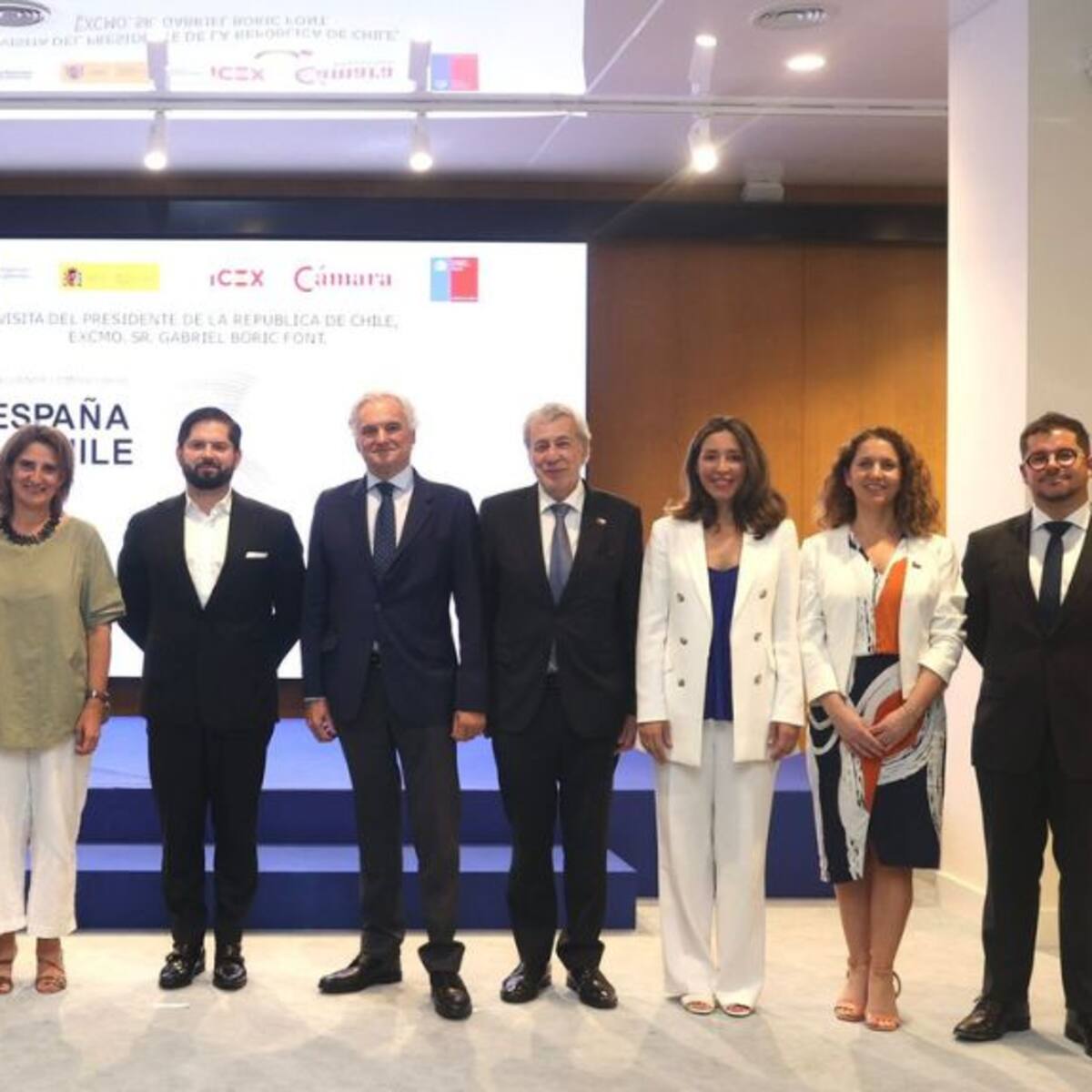 Presidente Boric califica la colaboración público-privada como «virtuosa» en encuentro con empresarios españoles