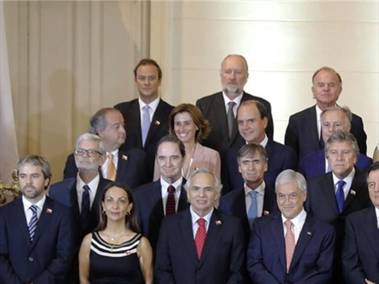 Piñera fija reunión con su comité político para definir subsecretarios e intendentes