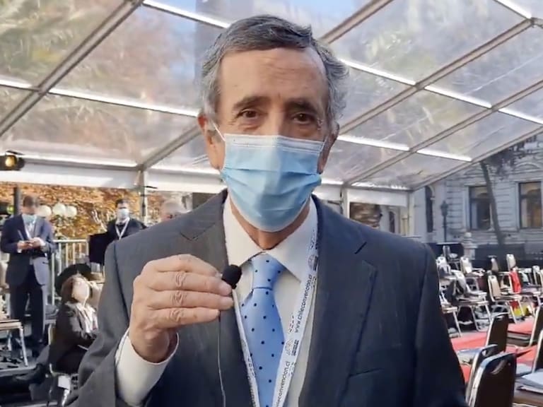 «Corresponsal constituyente»: Bernardo de la Maza realizó «despacho» tras suspensión de la Convención Constitucional