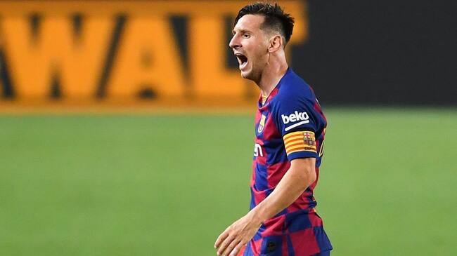 Lionel Messi enojado en el Camp Nou