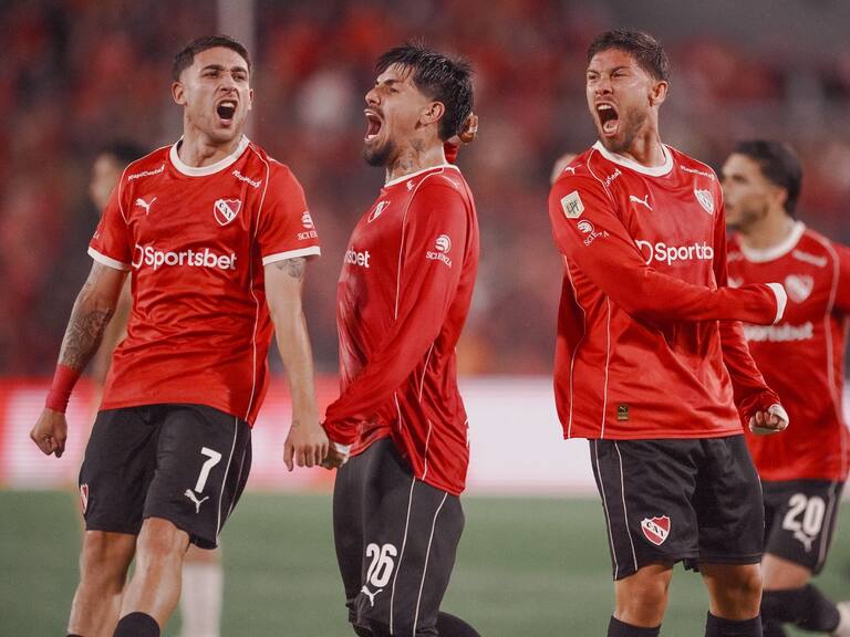 Ganó Independiente con los chilenos en cancha