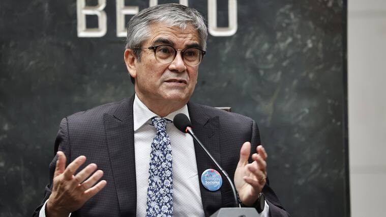 19 de abril 2022/SANTIAGO El ministro de Hacienda, Mario Marcel y la subsecretaria de la Cartera, Claudia Sanhueza, lanzan Diálogos sociales: Reforma tributaria con las personas. En la actividad, las autoridades darán a conocer cómo será el mecanismo de estos encuentros inéditos en las diferentes regiones del país, los que servirán de base para el diseño de la reforma tributaria que presentará el Gobierno de Chile
FOTO: KARIN POZO/AGENCIAUNO