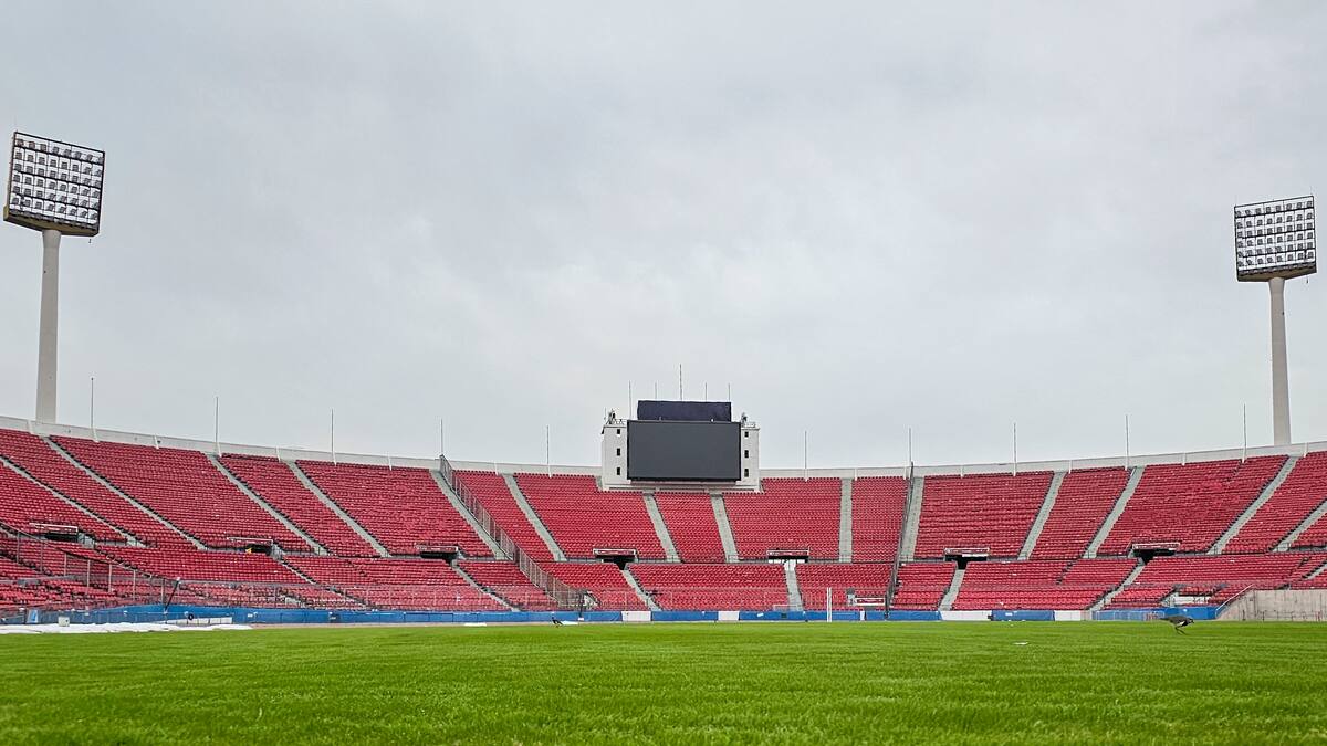 “Está en una fase de transición”: IND reveló cómo luce la cancha del Estadio Nacional previo al Clásico Universitario