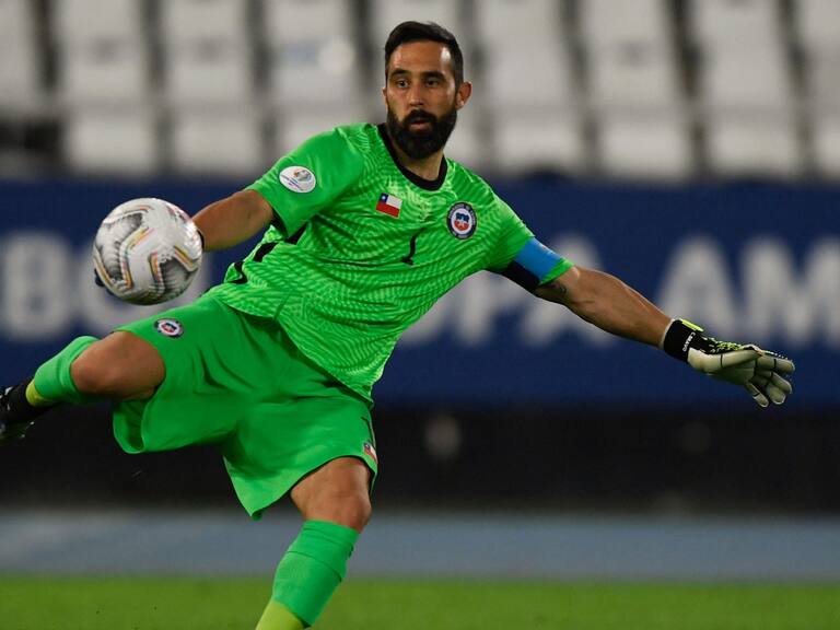 Chile's goalkeeper Claudio Bravo clears a ball during their Conmebol 2021 Copa America football tournament quarter-final match against Brazil at the Nilton Santos Stadium in Rio de Janeiro, Brazil, on July 2, 2021. (Photo by MAURO PIMENTEL / AFP) (Photo by MAURO PIMENTEL/AFP via Getty Images)