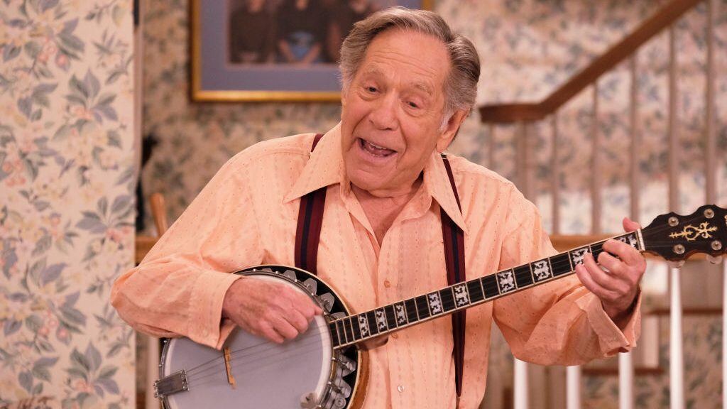 THE GOLDBERGS - "Fonzie Scheme" - When Murray is honored as one of Jenkintown's top businessmen, his plaque is hung on a wall with all of the other honorees. And soon Beverly is dismayed to learn he has no discernable hobbies, and her attempts to help him find some backfire. Meanwhile, Barry creates a scheme stealing golf carts, but the situation goes awry and Erica comes to save the day, on "The Goldbergs," WEDNESDAY, APRIL 26 (8:00-8:30 p.m. EDT), on The Walt Disney Television via Getty Images Television Network. (Ron Batzdorff/Walt Disney Television via Getty Images)GEORGE SEGAL