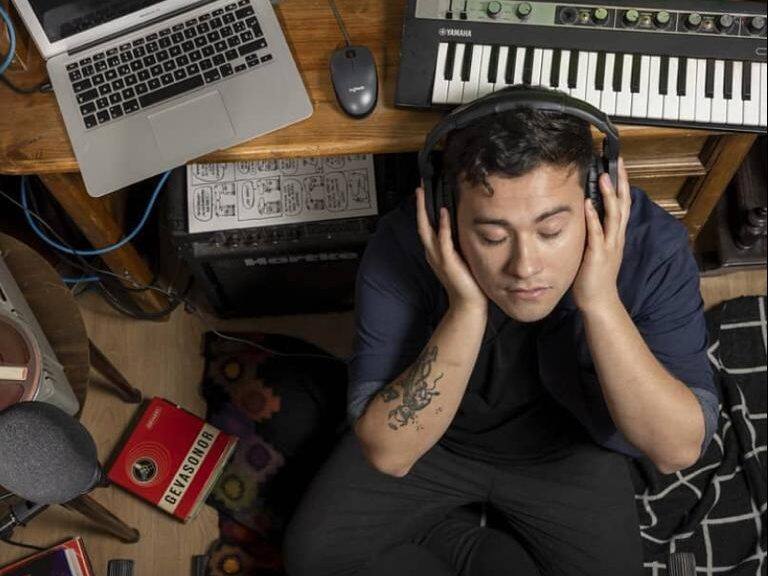 Joven penquista la hizo: lanzará su debut con cantante de Sin Bandera