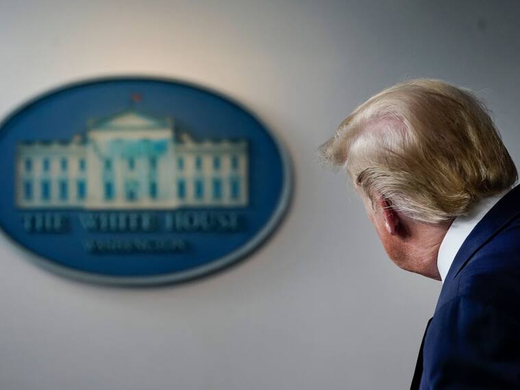 Donald Trump entrega el informa diario sobre la pandemia en la Casa Blanca