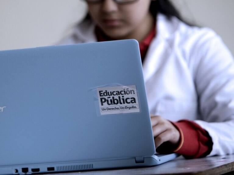 Becas TIC: cómo saber si se es uno de los 150 mil estudiantes que recibirán gratis un computador