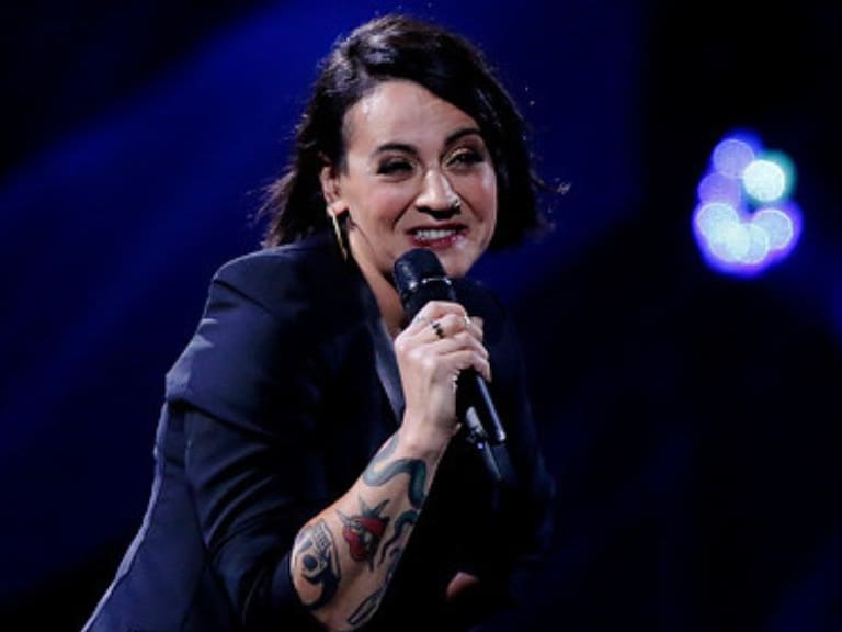 Jani Dueñas vuelve a los escenarios tras cuatro años del fracaso en el Festival de Viña del Mar