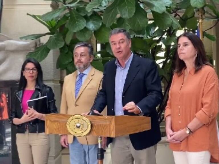 Manuel José Ossandón pide más facultades para Carabineros buscando que puedan «correr bala»