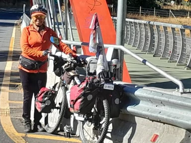 Ciclista de 73 años que intentaba llegar a Chile en bicicleta desde Argentina y fue atropellada en plena travesía
