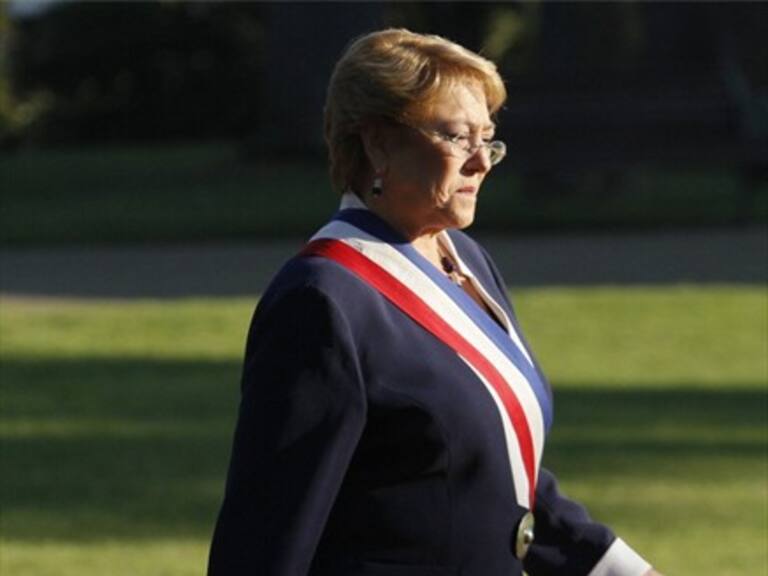 Bachelet a Piñera por La Araucanía: «Engaña quien propone soluciones fáciles e inmediatas»