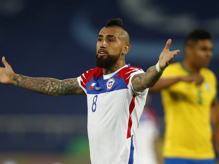 RIO DE JANEIRO, BRAZIL - JULY 02: Arturo Vidal of Chile reacts during a quarterfinal match between Brazil and Chile as part of Copa America Brazil 2021 at Estadio Olímpico Nilton Santos on July 02, 2021 in Rio de Janeiro, Brazil. (Photo by Wagner Meier/Getty Images)