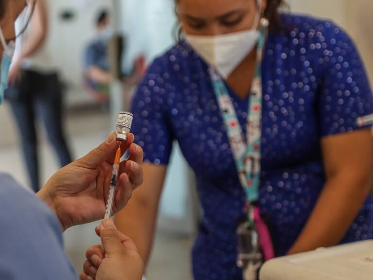 Hito de vacunación en Chile: Minsal anunció más de 40 millones de dosis aplicadas