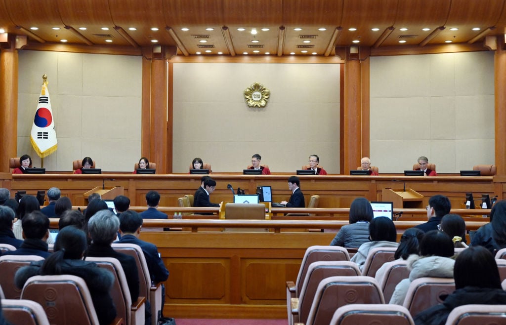 Los magistrados del Tribunal Constitucional de Corea del Sur inician el juicio de revisión del impeachment del presidente destituido Yoon Suk Yeol