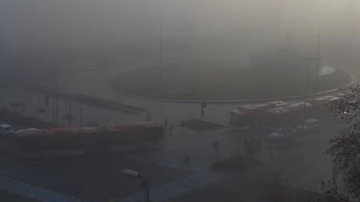 Autoridades alertan por neblina en la región Metropolitana: llaman a extremar precauciones