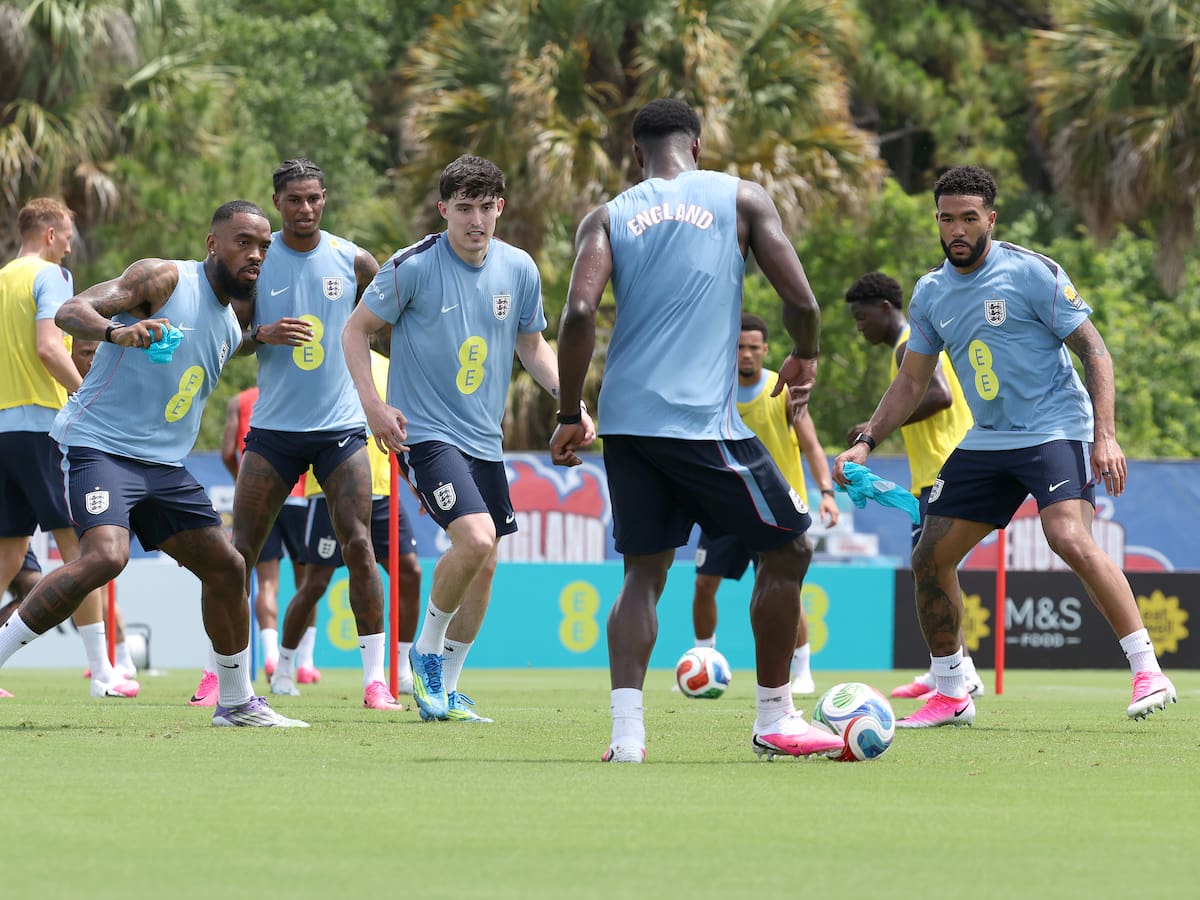 “Estamos destrozados por ti”: la dura baja que obliga a Inglaterra a convocar otro jugador antes de su debut en el Mundial
