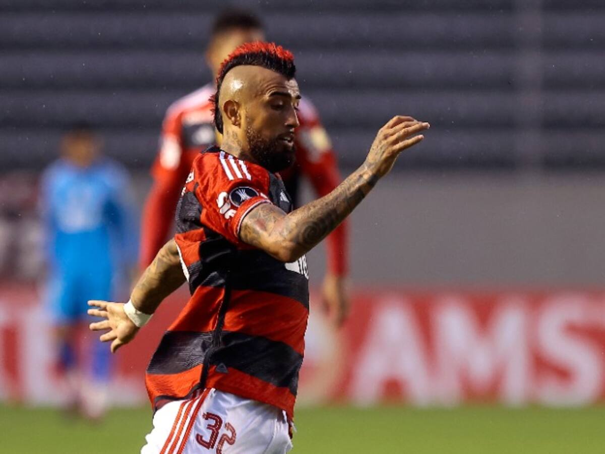 «Los felicito»: Arturo Vidal sorprende con palabras para el rival tras ser insultado por sus hinchas en Copa Libertadores