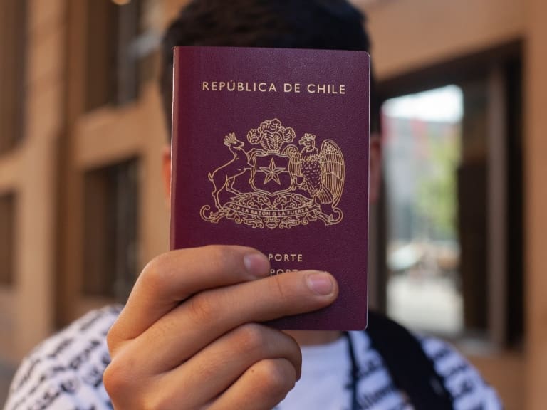 Embajadora de EE.UU en Chile por Visa Waiver: «Mientras Chile siga cumpliendo con los requisitos, se podrá mantener en el programa”