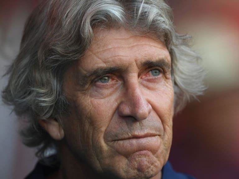 WALSALL, ENGLAND - JULY 25: West Ham manager Manuel Pellegrini looks on during a friendly match between Aston Villa and West Ham United at Banks&#039; Stadium on July 25, 2018 in Walsall, England.  (Photo by Stu Forster/Getty Images)