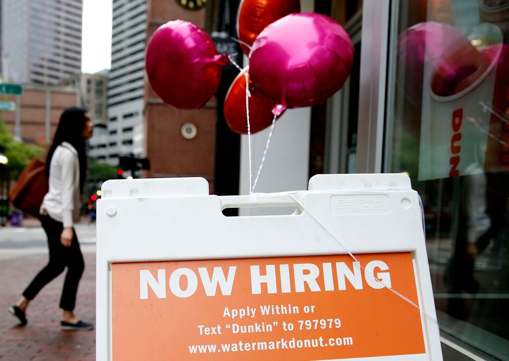Local de Dunkin Donuts ofrece puestos de trabajo en Boston